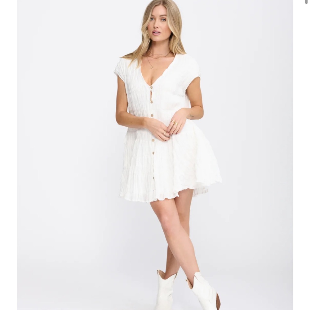 Vestique Great Thind Ahead Babydoll White Dress Size Medium NWT